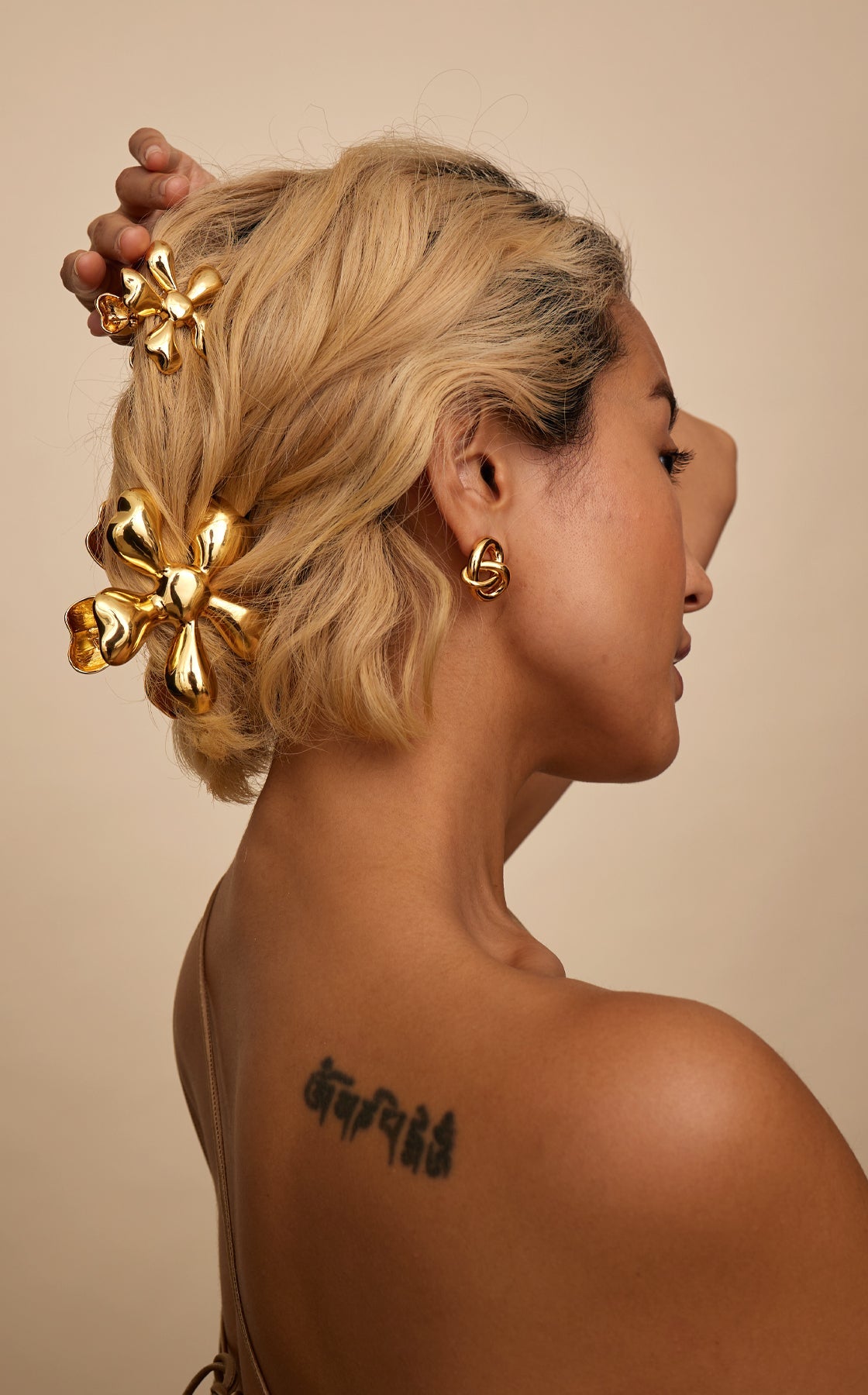 Glossy Daisy Mini Claw Clip-Claw Clip