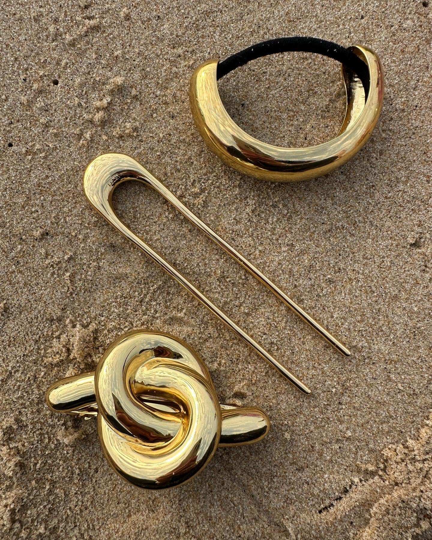 Glossy Knot Barrette