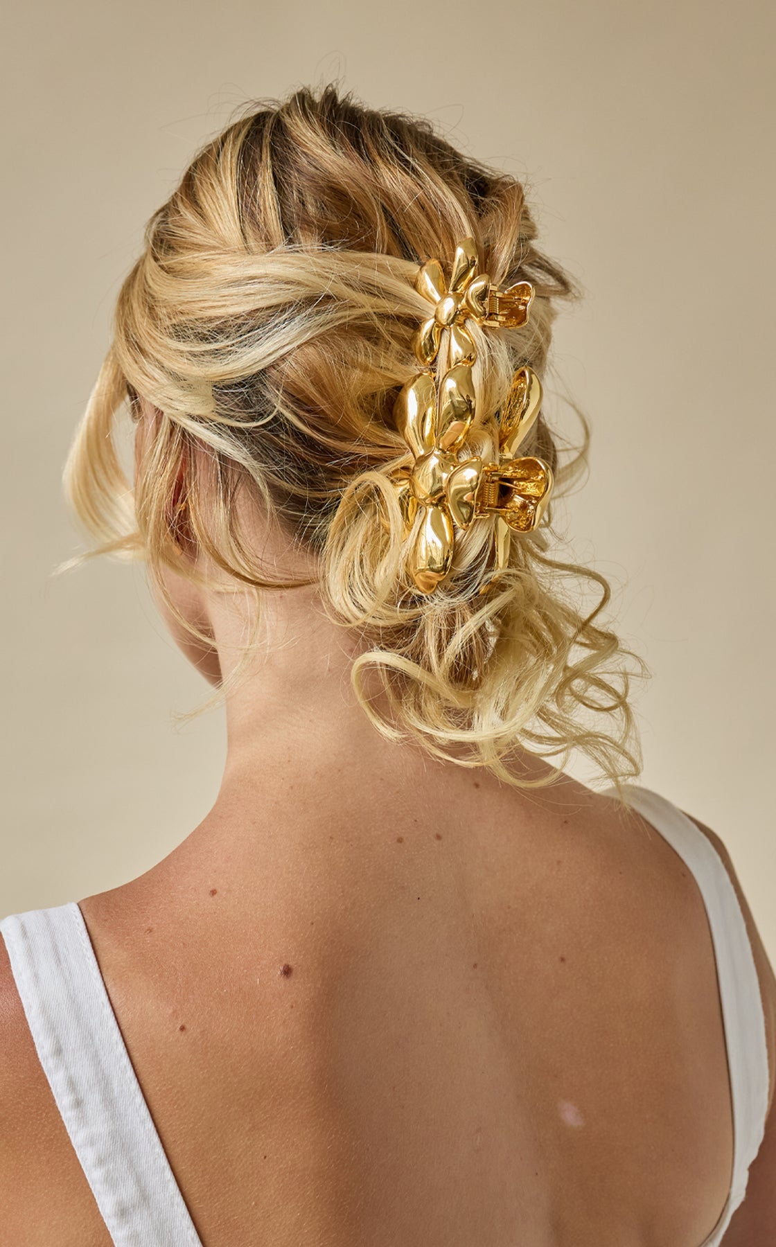 Glossy Daisy Mini Claw Clip-Claw Clip