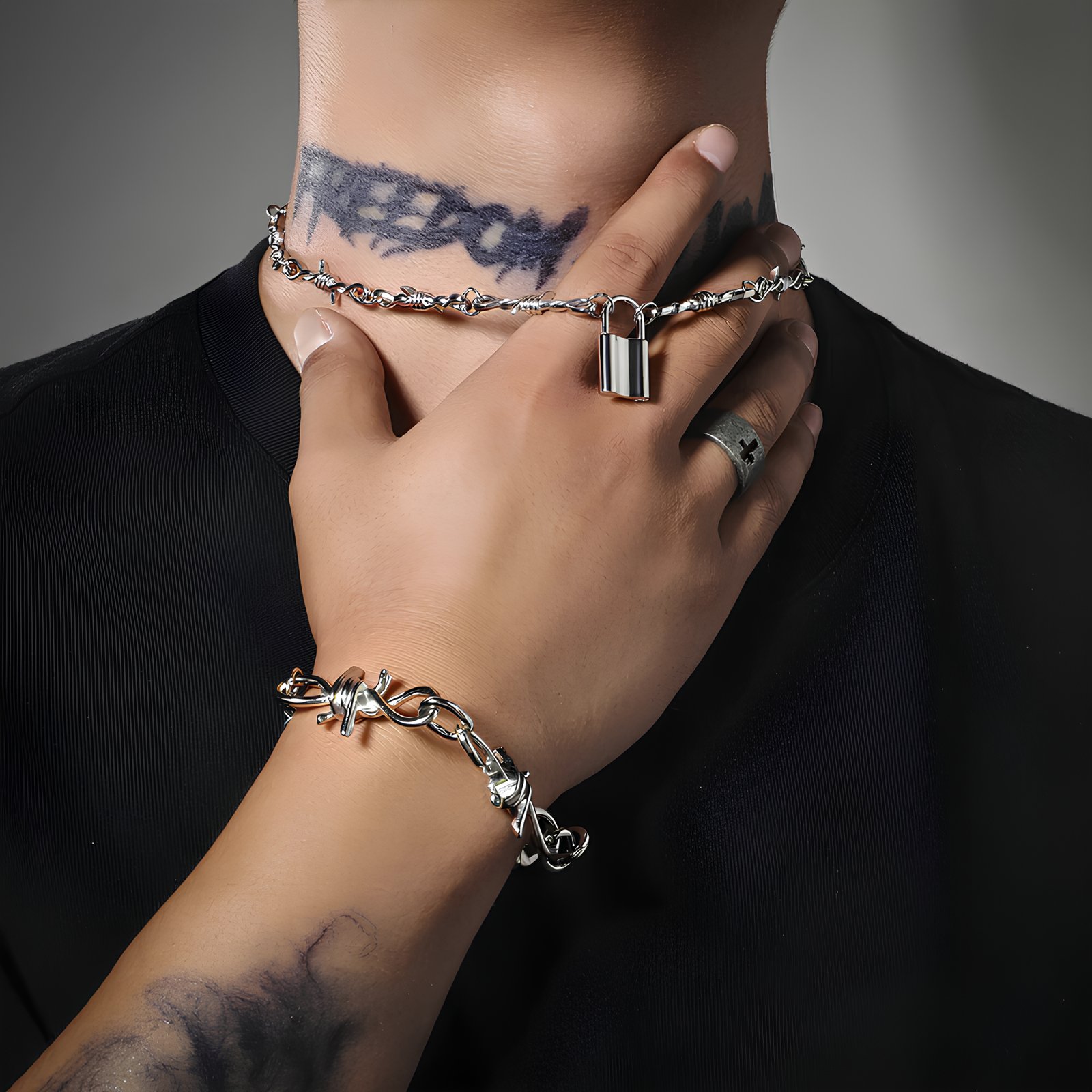 Barbed Lock Necklace  GEMMACHIC