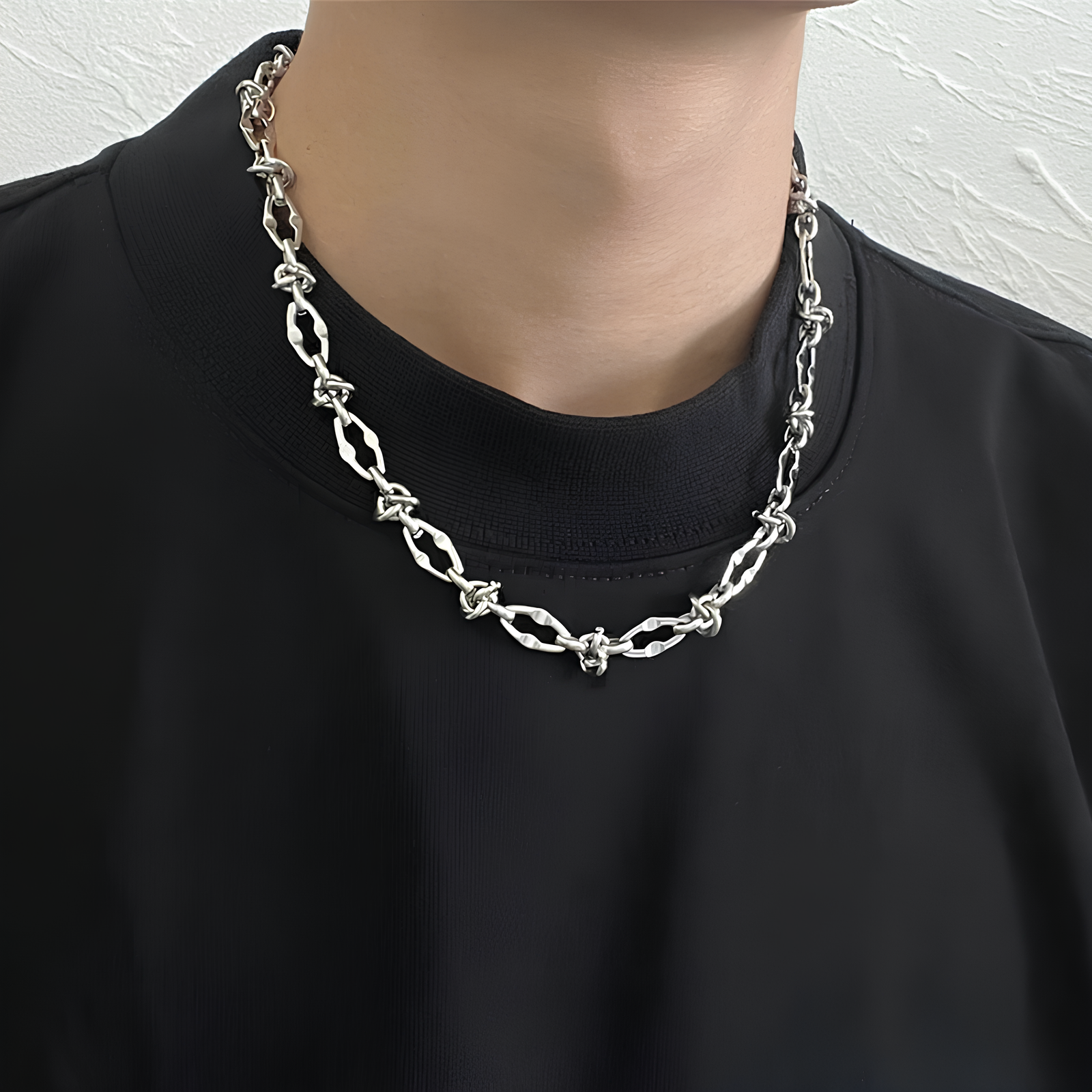 Barbed Knot Necklace  GEMMACHIC