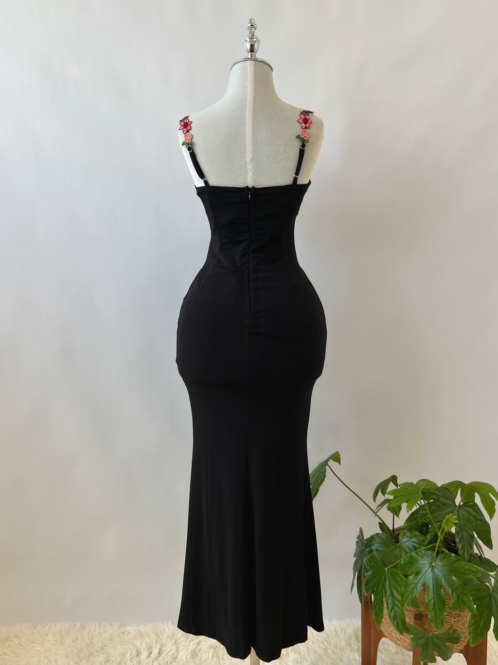 Euphrasia Maxi Dress - Black  GEMMACHIC