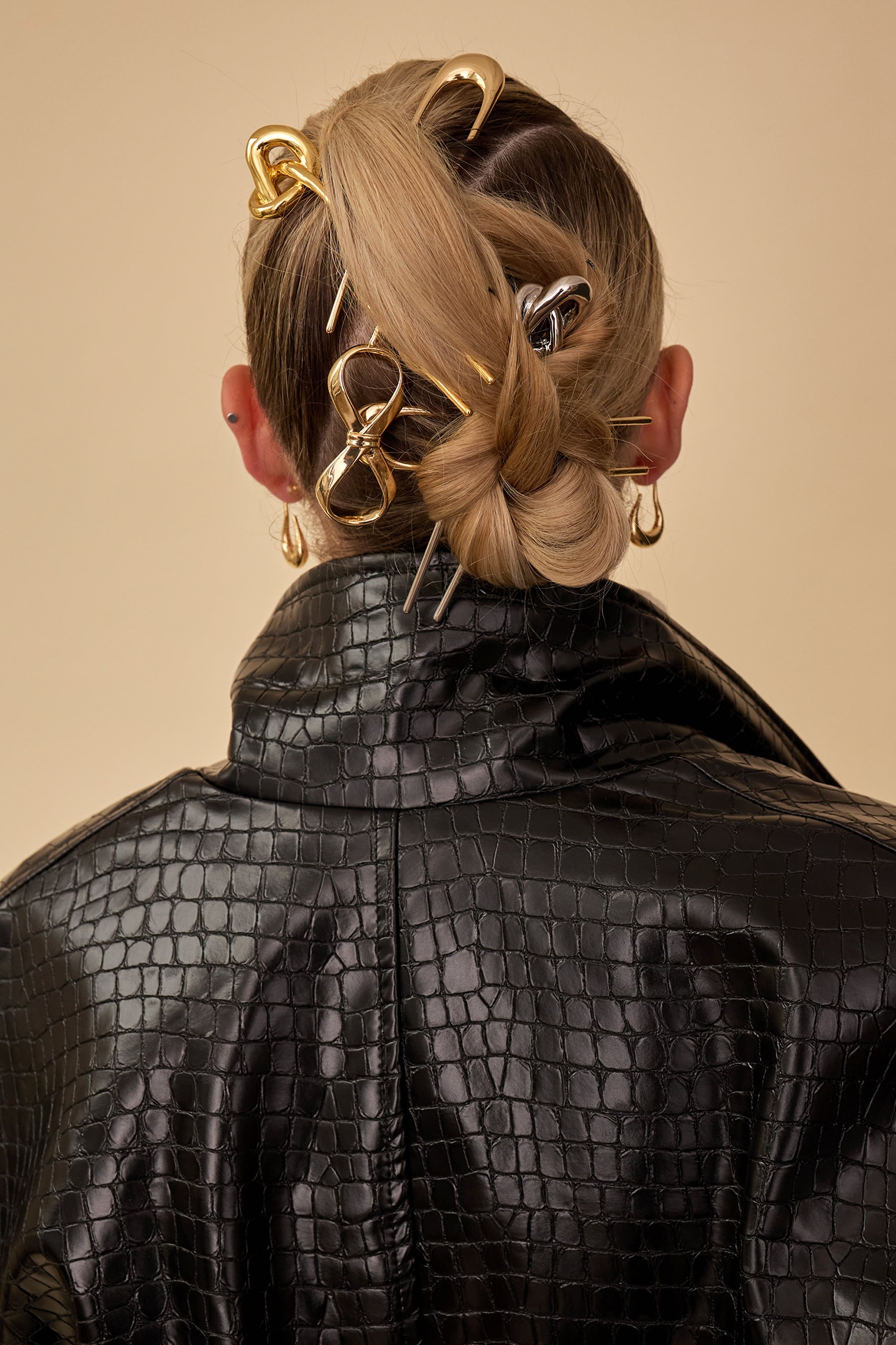 Glossy Knot French Pin  GEMMACHIC