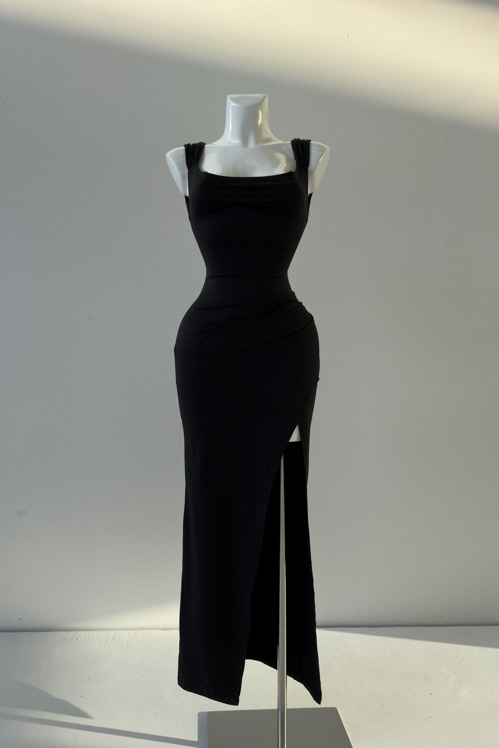 Polly Midi Dress - Black  GEMMACHIC