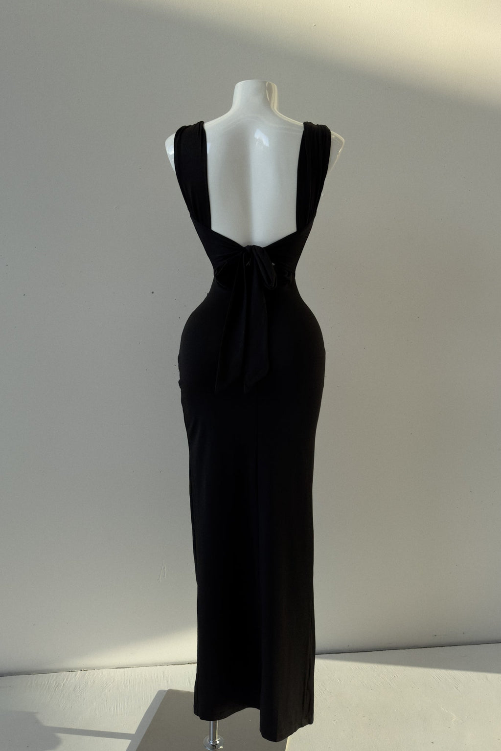 Polly Midi Dress - Black  GEMMACHIC