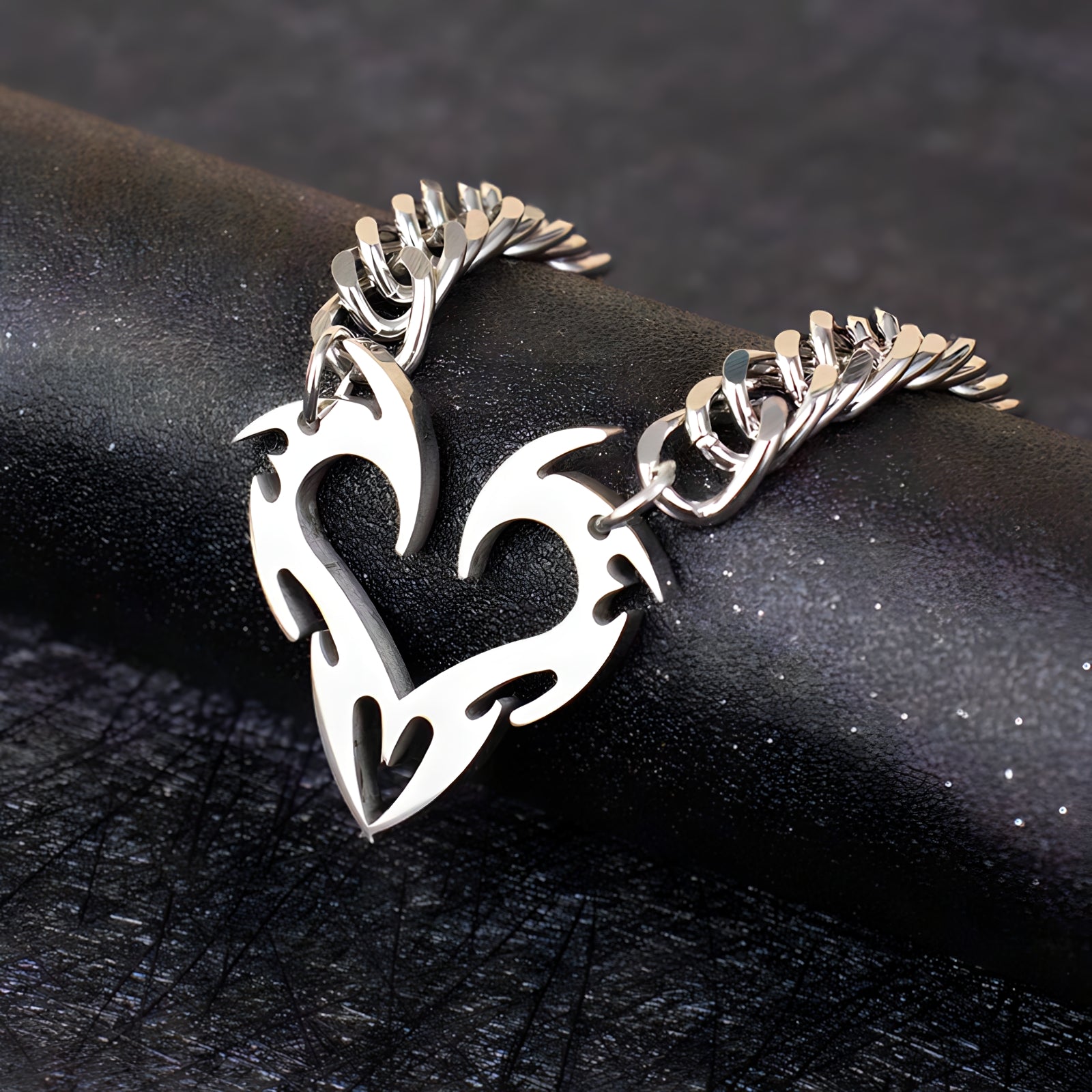 Barb Heart Necklace  GEMMACHIC