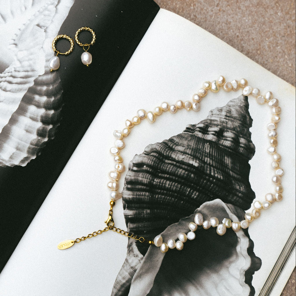 Hammered Pearl Hoop Earrings  GEMMACHIC