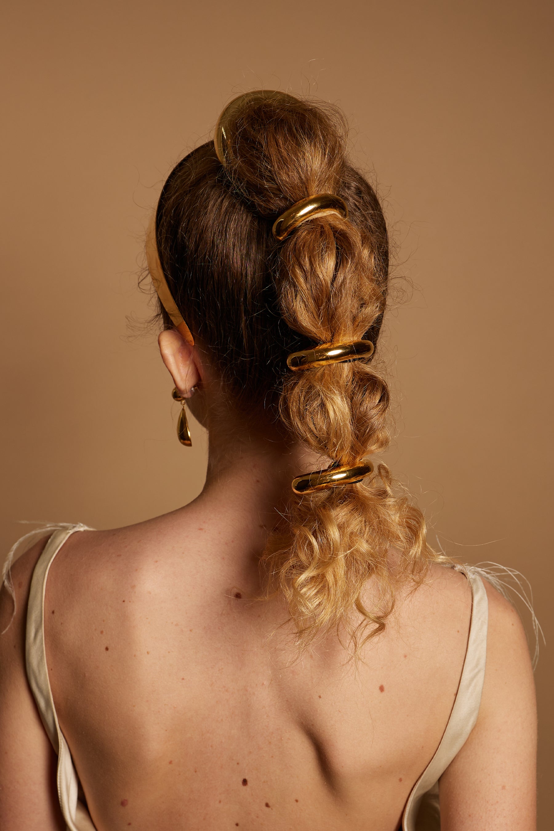 Petite Glossy Arch Pony  GEMMACHIC